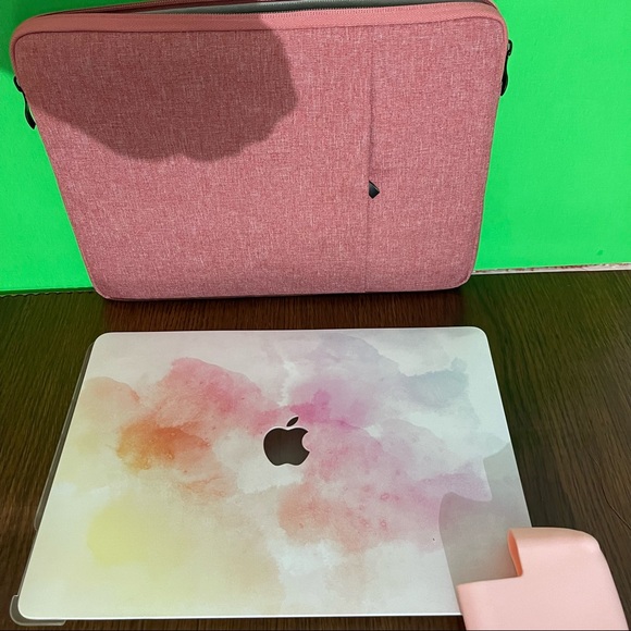 MacBook Pro 13in. Laptop cover cases - Picture 1 of 1